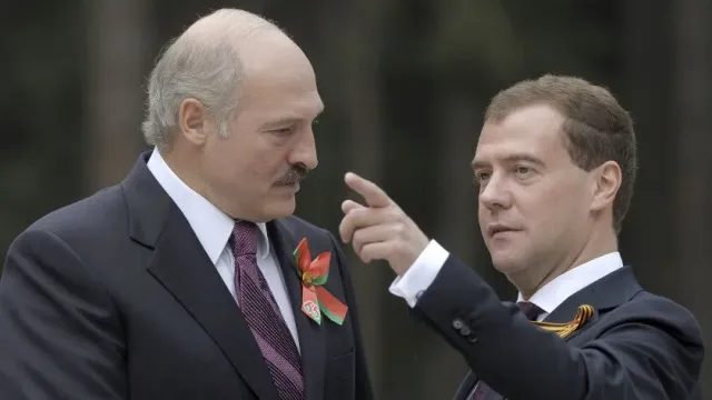 МК: Дмитрий Медведев и Александр Лукашенко спрогнозировали ситуацию на Украине