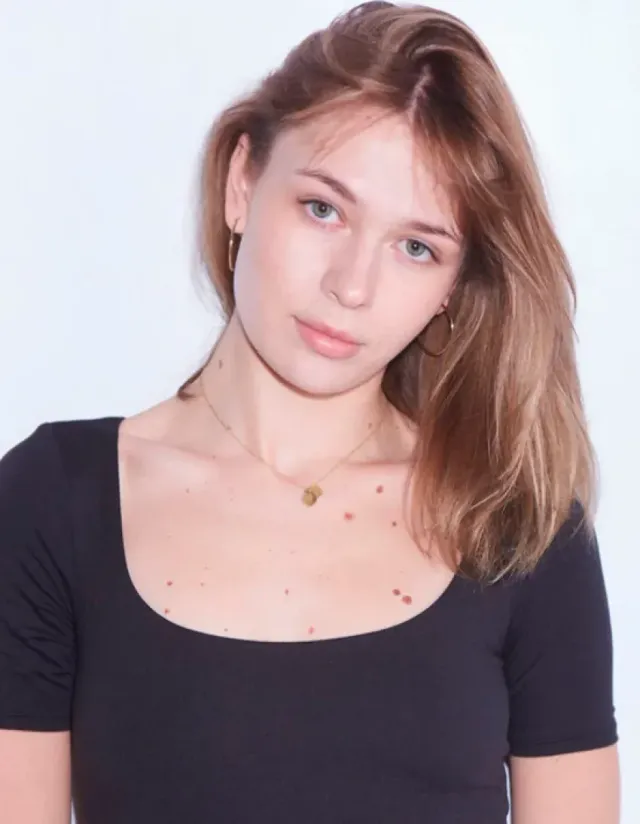 Вера Брежнева показала свою взрослую дочь, которую родила в 19 лет Вера Брежнева показала свою взрослую дочь, которую родила в 19 лет