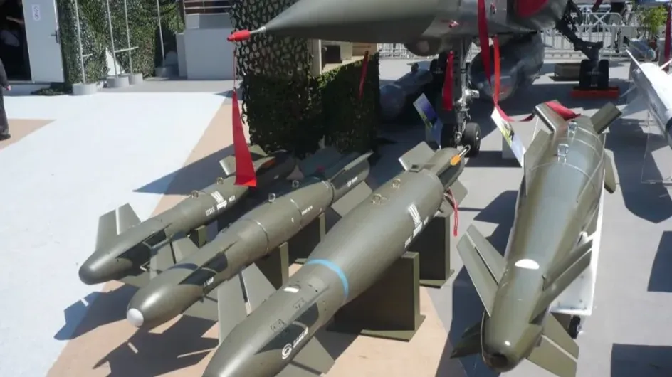 Брюэр: США поставляют ВСУ ракеты, которые стоило отправить на металлолом