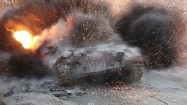 РВ: Спецназ ВС РФ сжег колонну танков ВС Украины ручным «Солнцепеком» под Угледаром