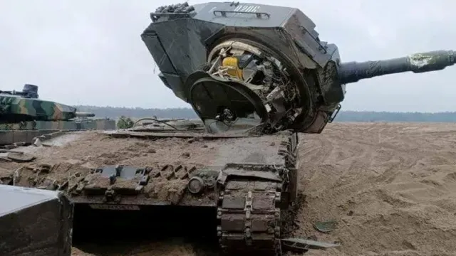 ВС РФ сумели эвакуировать четыре подбитых танка Leopard 2A6