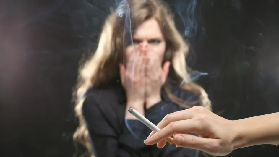 Россиянам назвали скрытую опасность пассивного курения Россиянам назвали скрытую опасность пассивного курения