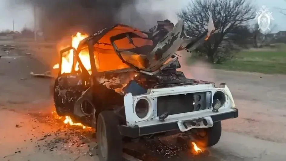 В Херсонской области взорвали автомобиль полицейского с семьей. Мужчина погиб