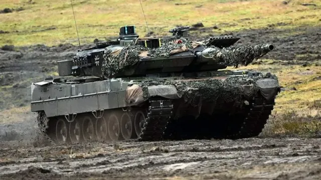 Артиллерист ВС РФ Лазаренко заявил, что немецкие танки Leopard горят как спички