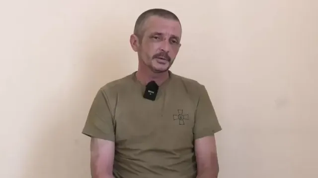 МК: Военкор Борис Рожин показал взятых в плен под Кременной солдат ВС Украины