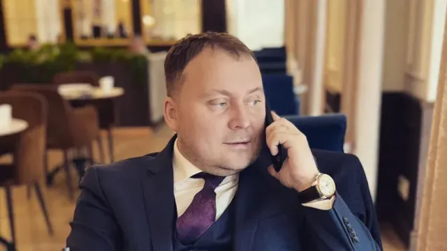 Звёздный адвокат Алёшкин: Певец SHAMAN не понесёт наказания после обвинений в экстремизме Звёздный адвокат Алёшкин: Певец SHAMAN не понесёт наказания после обвинений в экстремизме