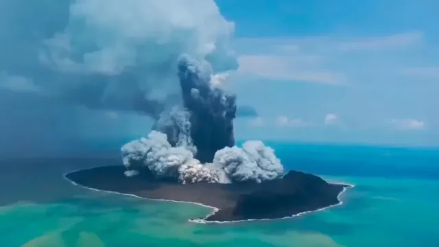 Последствия извержения вулкана Хунга-Тонга-Хунга-Хаапай могли спровоцировать землетрясения в...