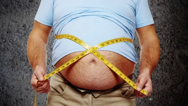 Эксперт рассказала, что влияет на распространенность ожирения среди мужчин в России