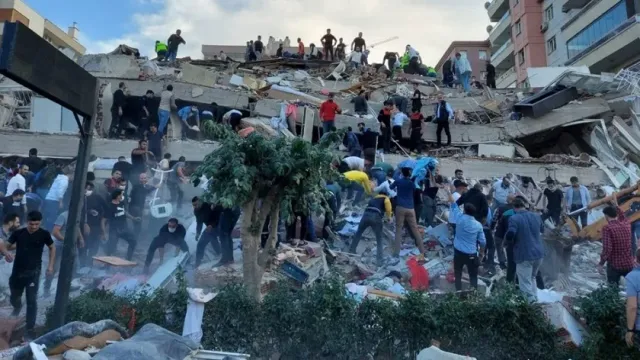 1762 человека стали жертвами землетрясения в Турции