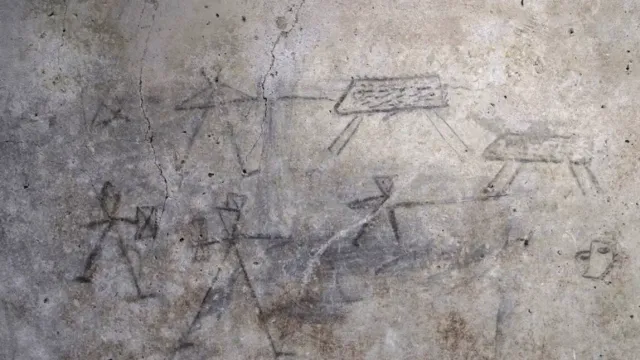 Обнаружены детские рисунки, сделанные незадолго до извержения Везувия в Помпеях