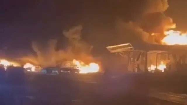 В Сети появилось видео момента взрыва на АЗС в Махачкале, где погибли 27 человек