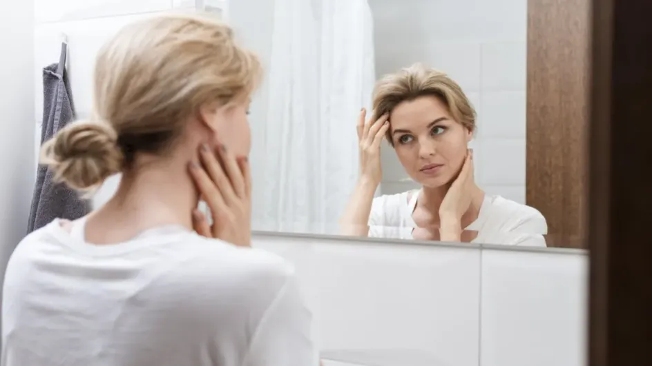 Россиянам рассказали, как подготовить кожу к новогодним праздникам за две недели