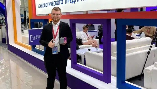 Новгородский разработчик представил проект инновационного окна на конгрессе в Сочи