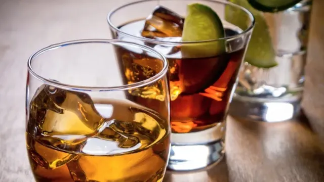 "Не более 14 порций в неделю": Британские и австралийские ученые нашли пользу в алкоголе