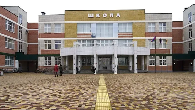 Российская учительница ударила школьницу из-за причёски и попала на видео
