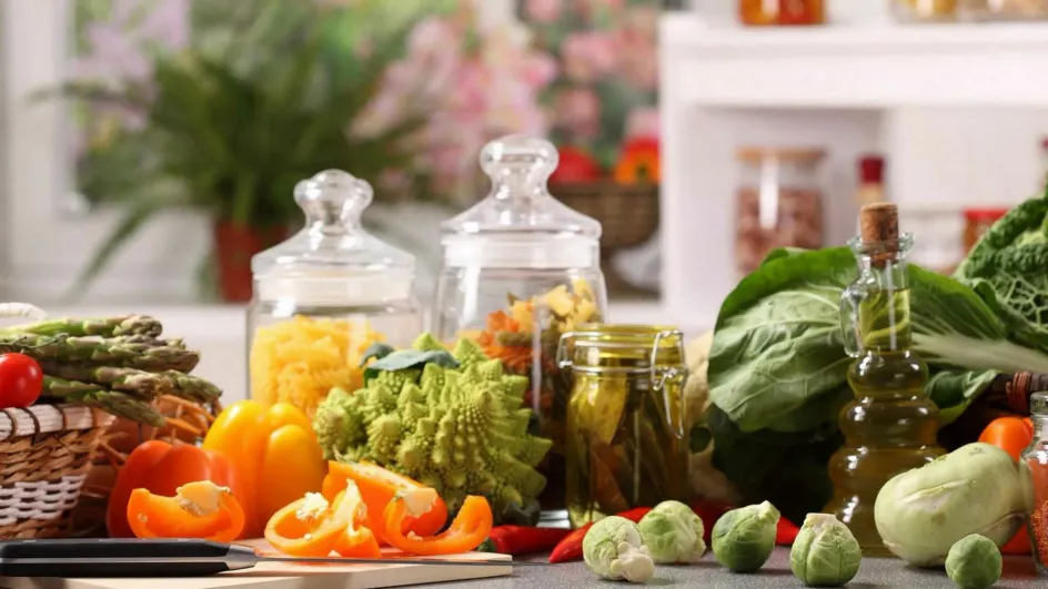 Депутат купил продукты на 1 тыс. рублей и разозлил россиян Депутат купил продукты на 1 тыс. рублей и разозлил россиян