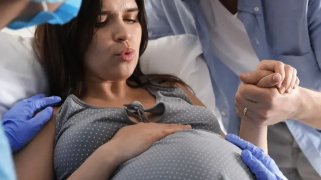 Россиянам рассказали, можно ли получить оргазм во время родов