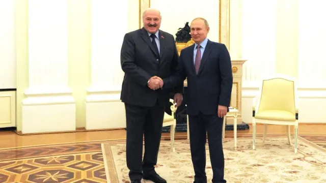 МК: Александр Лукашенко одновременно с Путиным сделает ряд важных заявлений