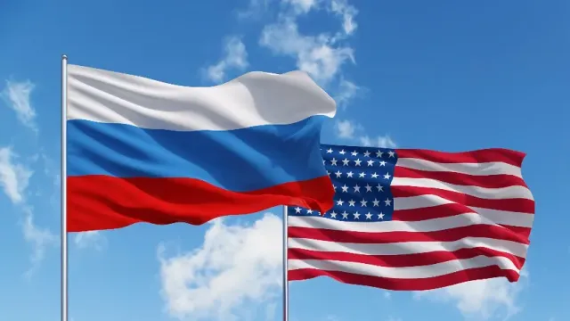 Такер Карлсон заявил, что горячая война между США и Россией начнется в 2024 году