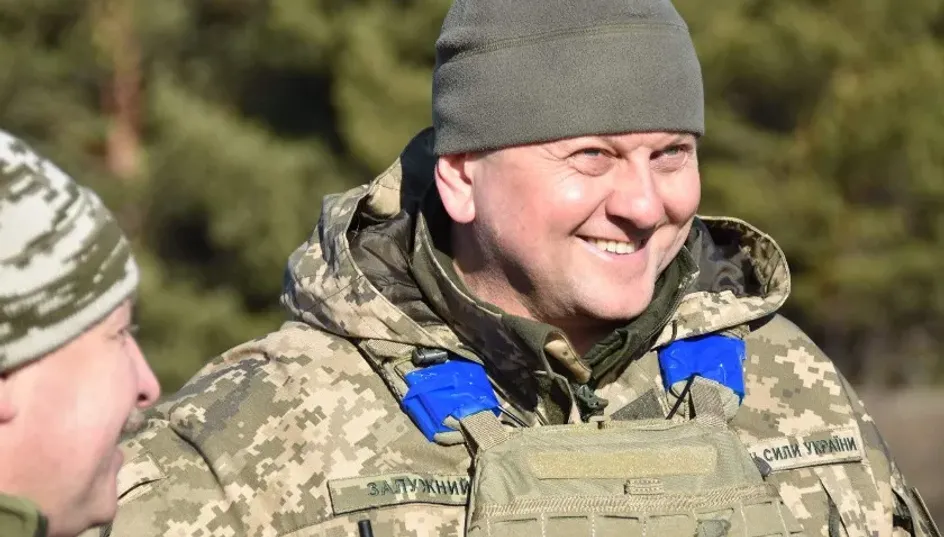 СП: Залужный грозит пушками Крыму и Мелитополю под Новый год — потери ВСУ его не смущают
