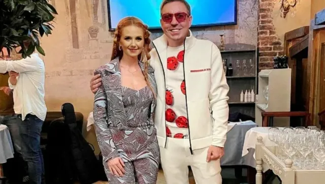 Певица Лена Катина с онкобольным мужем-миллионером проводит медовый месяц в Турции