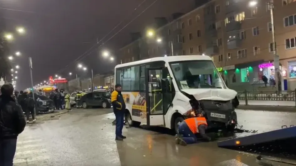 В Калуге в массовом ДТП пострадали 9 человек