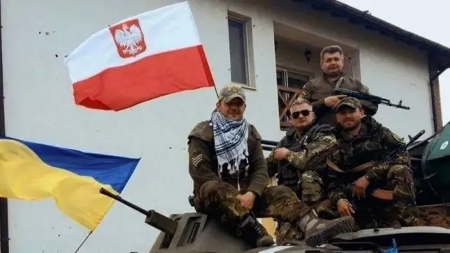 В ДНР заявили, что в ходе боёв за Соледар украинские военные в радиоэфире открыто обозначали...