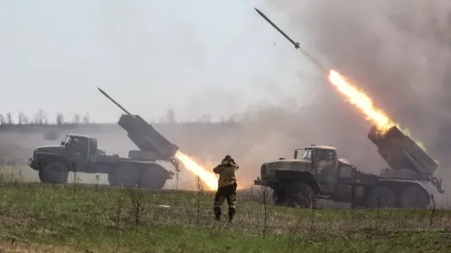 РВ: ВС РФ развивают успехи на нескольких фронтах, нанося сокрушительные удары по ВСУ