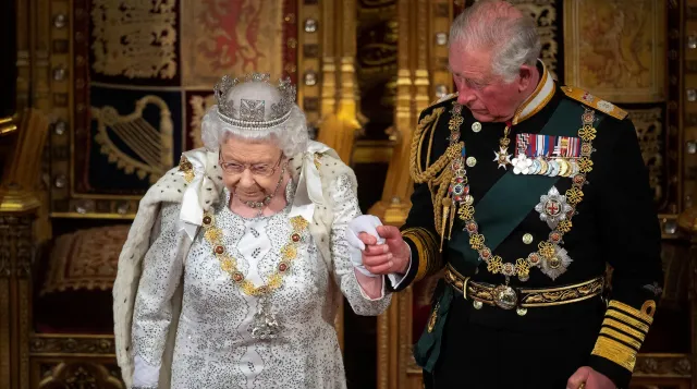 Вспоминаем 6 непростых испытаний, с которыми столкнулась королева Елизавета II в 2022 году