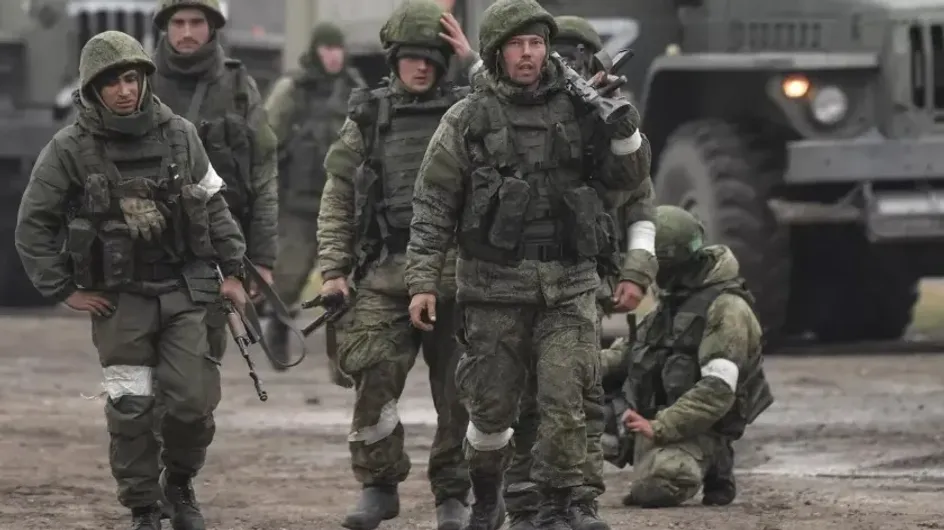Боец ВС РФ Александр Усов целую неделю провел в окопе ВСУ, вызывая огонь на себя