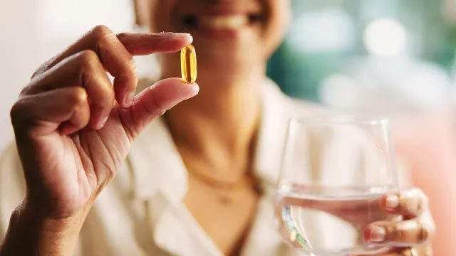 Врач назвала вид витамина D, который лучше принимать пожилым