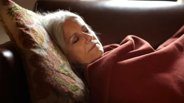 Sina: дневной сон на 40 процентов повышает риск деменции и болезни Альцгеймера