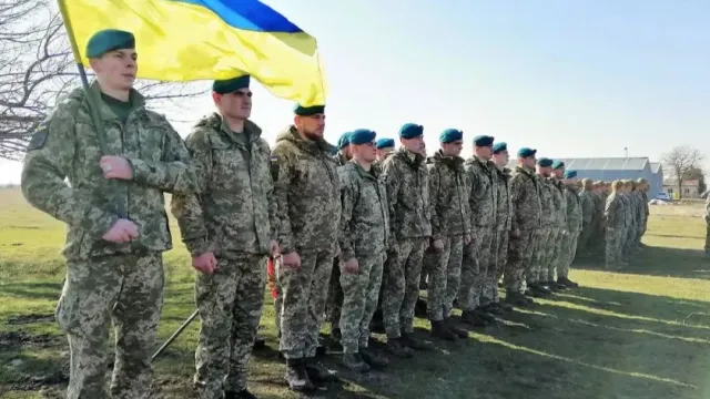 В Харькове военкомат выдает повестки прямо в ночных клубах (видео)