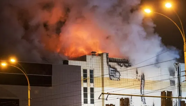 Пожар в костромском развлекательном центре "Полигон" унес жизни тринадцати человек