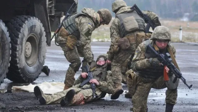 ВСУ попали в огневой мешок и понесли большие потери техники и живой силы на Херсонщине