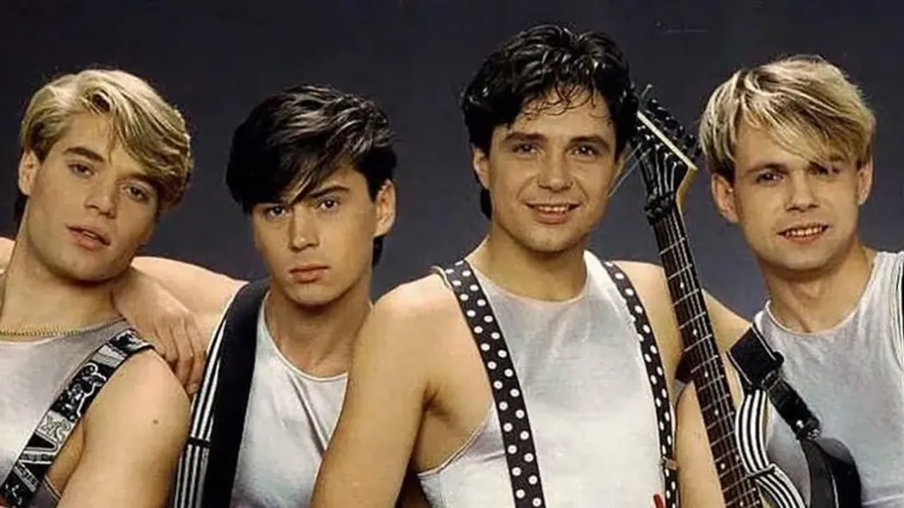 Участник группы группа для близких. Участник группы группа для близких. Джаз банд близкие люди. Inki группа эйм. Nki группа участники.