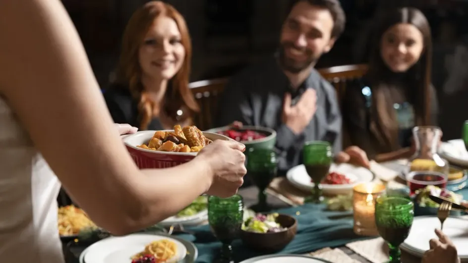 Врач перечислила опасные для пищеварения сочетания продуктов