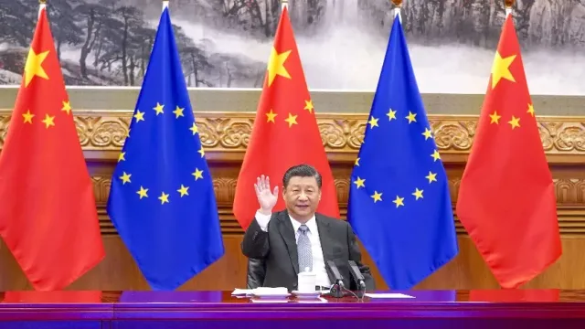 РИА Новости: Китай окатил Европу холодным душем