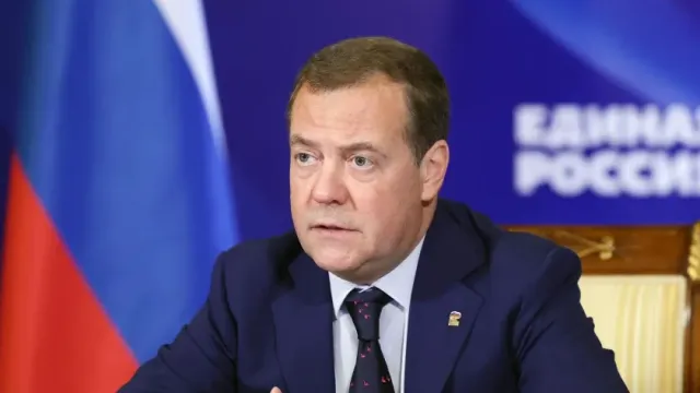 Зампред СБ РФ Медведев опубликовал анекдот о независимости Финляндии и Ленине
