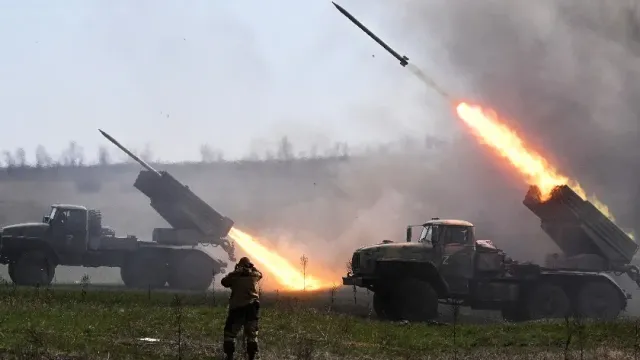 WarGonzo: Бойцы ВС РФ выдавили ВСУ на окраины Пятихаток, где те удерживают свои позиции
