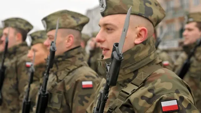 Журналист Myśl Polska Зинкевич: Польша готовит население к возможной войне с Россией