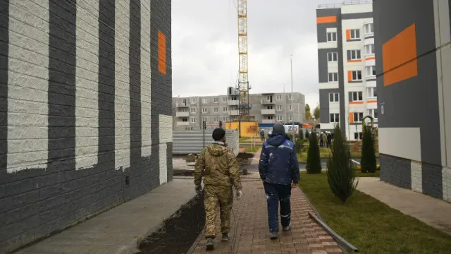 Коммунальные службы Москвы восстановили 300 многоквартирных домов в ЛНР и ДНР
