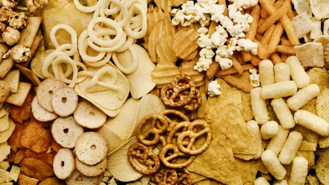 Стало известно, как ультраобработанные продукты влияют на кости людей