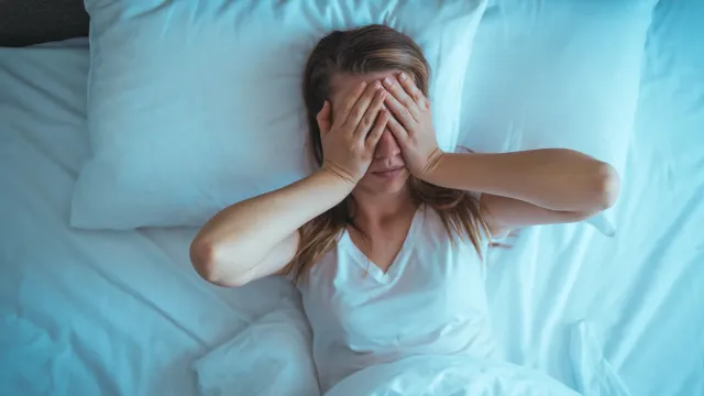 Россиянам объяснили, от чего возникает бессонница