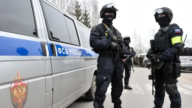 ФСБ проверяет отделы полиции в Москве из-за утечки данных на Украину
