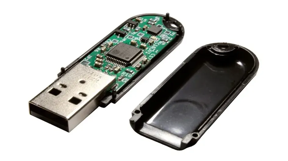 В Швейцарии разработали флешку Ovrdrive USB с функцией самоуничтожения