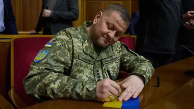 Главком ВСУ Залужный похвалил силы ВВС и РЭБ России
