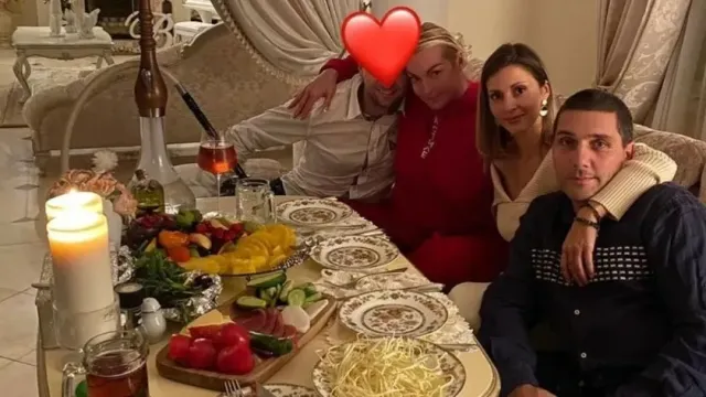 Анастасия Волочкова "зажгла" в грузинском ресторане и показала горцам свою растяжку