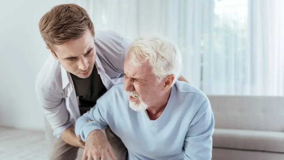 Инсульт значительно чаще поражает бедных людей