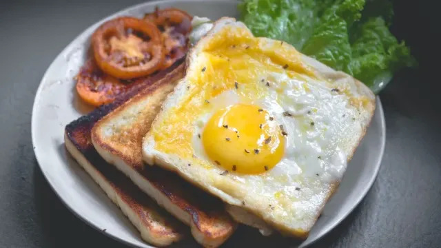 RG.RU: Ученые назвали лучший и худший варианты завтрака